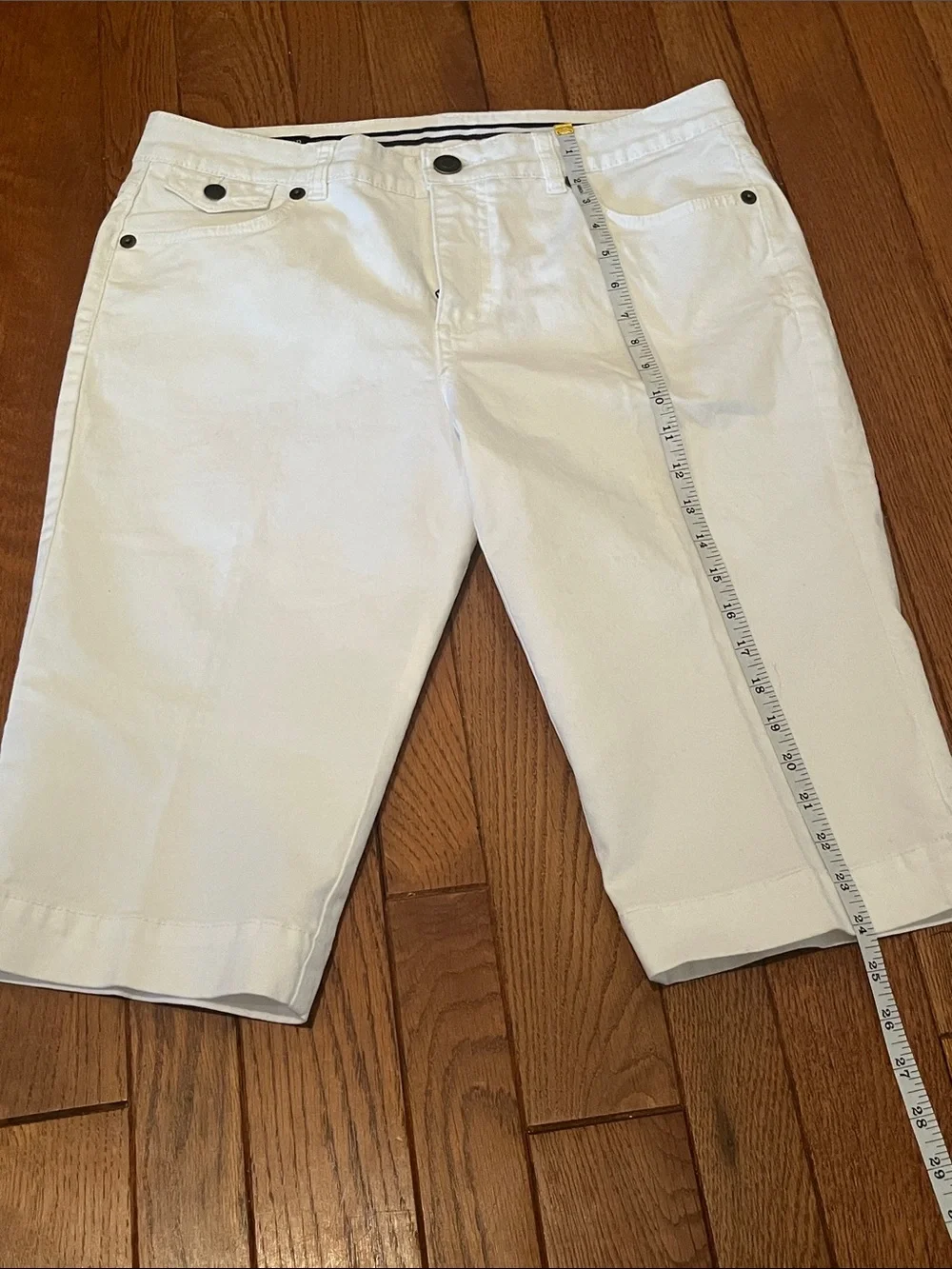 Land’s End white denim cotton Bermuda shorts/capris MP